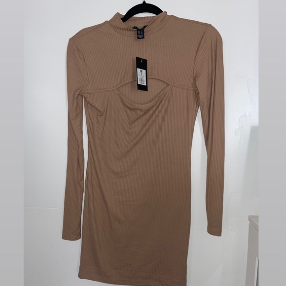 Brand New with Tags- Tan Ribbed Body Con Long Sleeve Key Hole Mini Dress - Picture 2 of 4